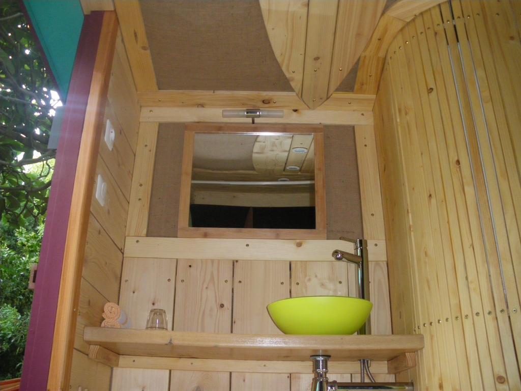 Mira Ceti Yurt Bed & Breakfast Sète Eksteriør bilde